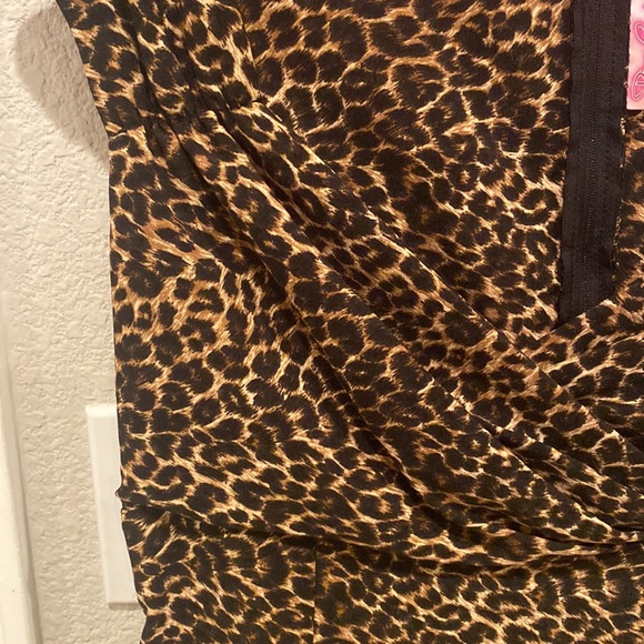 Leopard size12/14 PINUP dress - Picture 4 of 5